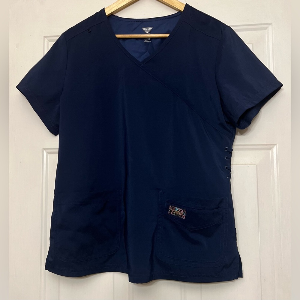 🩺 Koi Tech Navy Blue Scrub Top - Medium